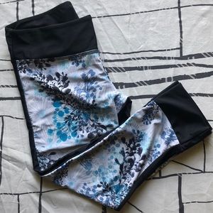 Jala clothing Capri leggings.